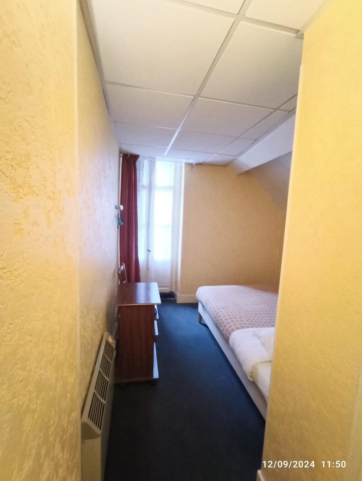 Chambre Chez Marie Et Didier 1 Minute A Pied Du Sanctuaire De Lourdes Exterior photo